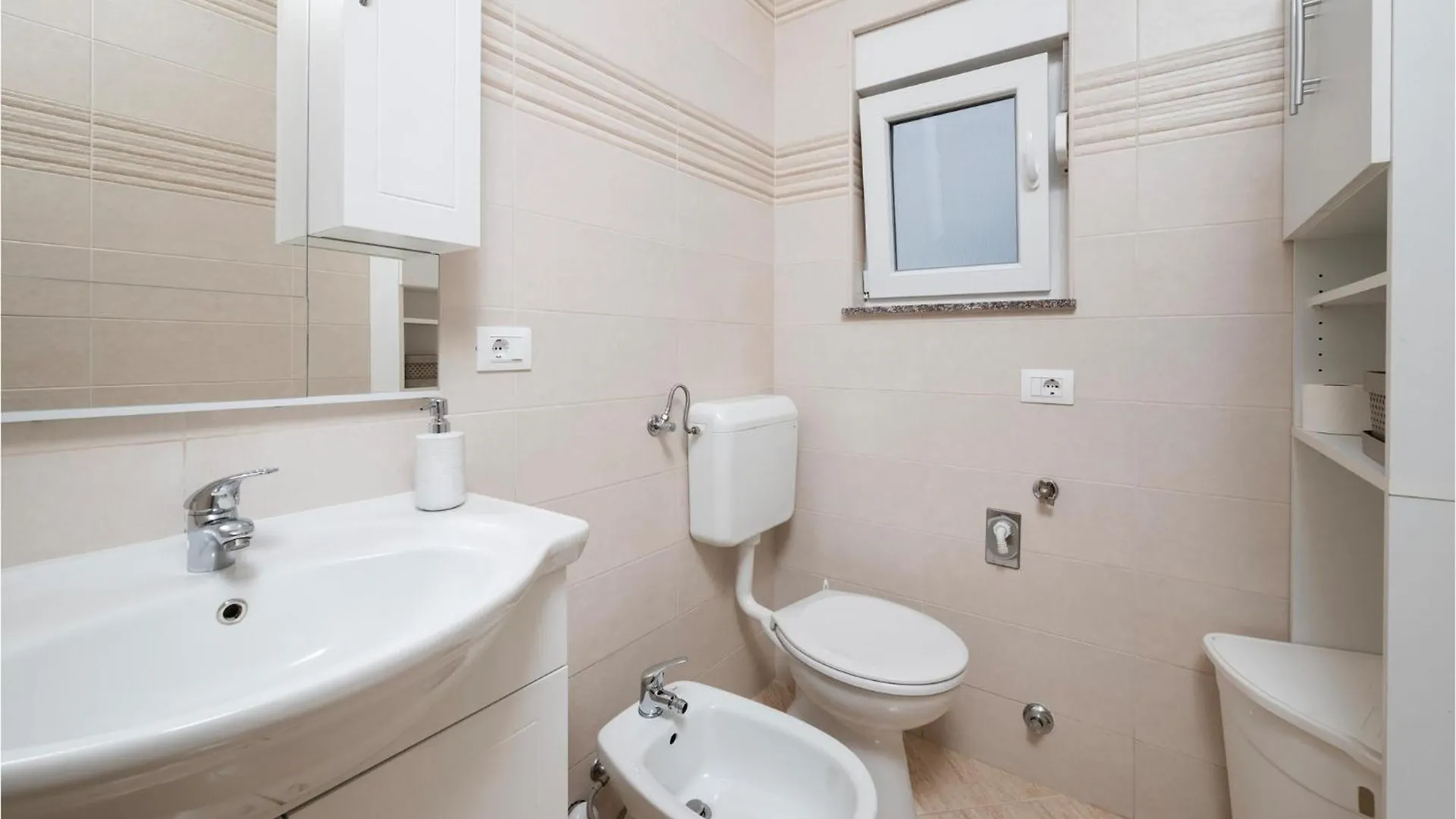 Beautiful Apartment In Pula With Kitchen Croatia